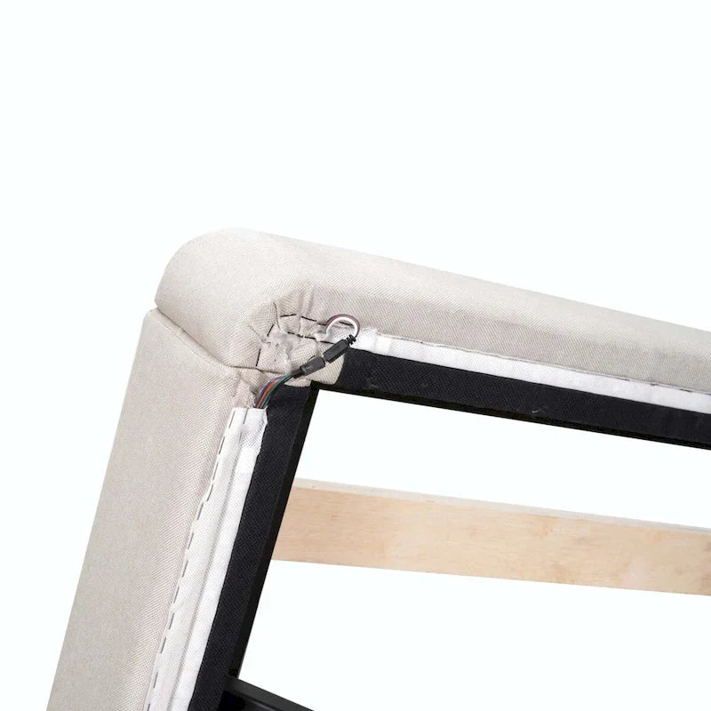 Letto a piattaforma imbottito matrimoniale con luci LED e porte USB